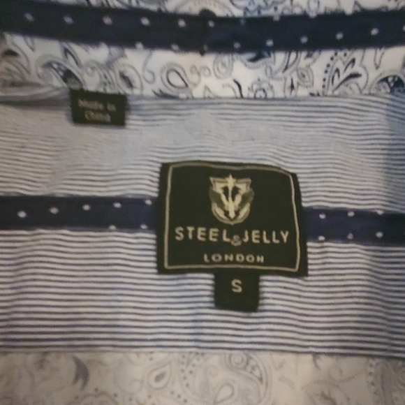 Short sleeve button down - Picture 2 of 7